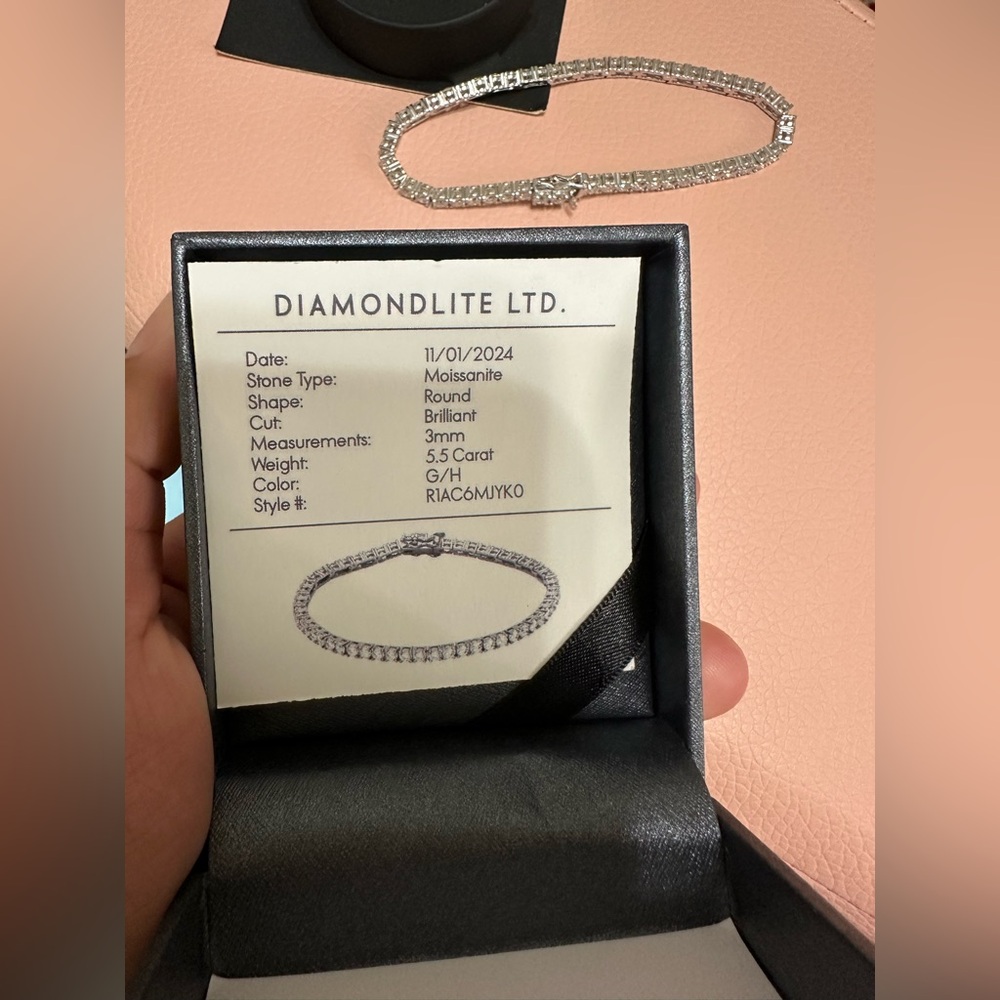 Tennis 5.5 carat diamonds bracelet - Picture 9 of 11